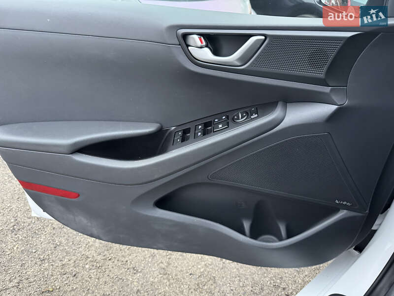 Хэтчбек Hyundai Ioniq 2018 в Тернополе фото 17 Хэтчбек Hyundai Ioniq 2018 в Тернополе