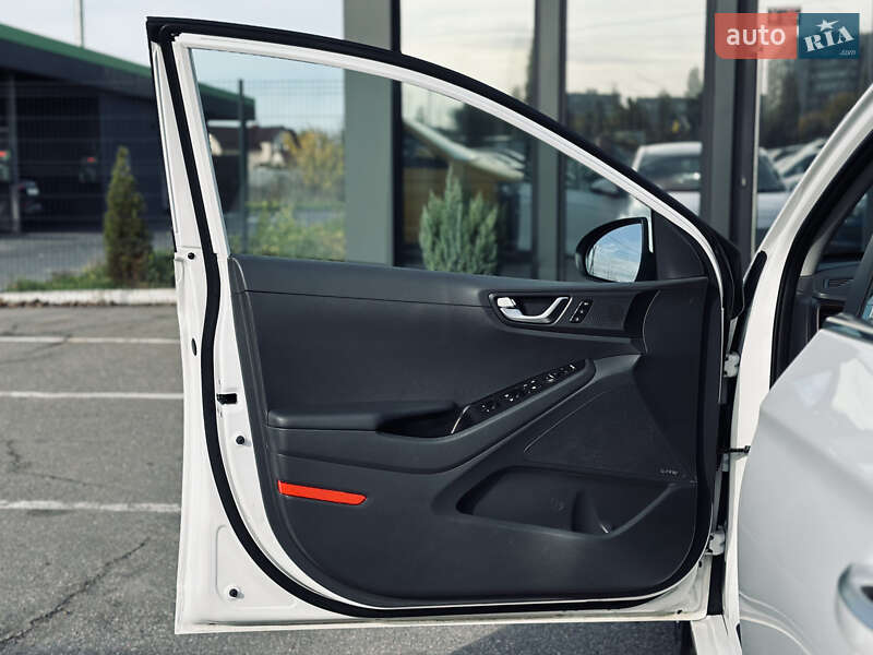 Хэтчбек Hyundai Ioniq 2017 в Кременчуге