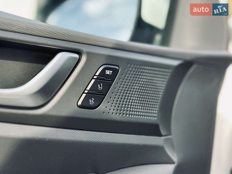 Хэтчбек Hyundai Ioniq 2017 в Кременчуге