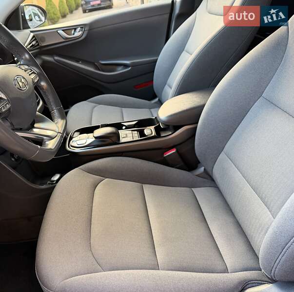 Лифтбек Hyundai Ioniq 2020 в Львове фото 56 Лифтбек Hyundai Ioniq 2020 в Львове