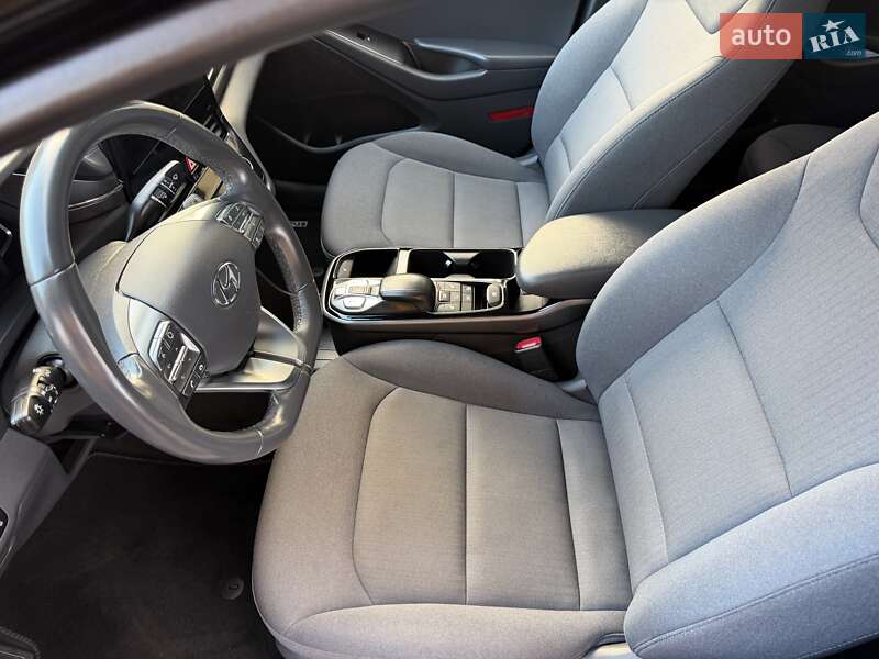 Лифтбек Hyundai Ioniq 2020 в Львове фото 53 Лифтбек Hyundai Ioniq 2020 в Львове