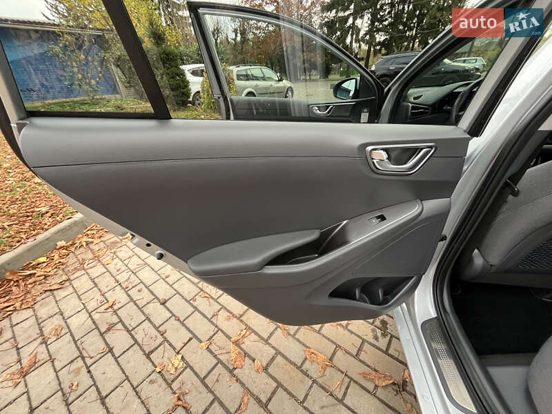 Лифтбек Hyundai Ioniq 2020 в Луцке