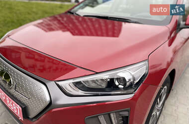 Лифтбек Hyundai Ioniq 2022 в Кропивницком
