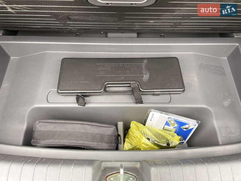 Лифтбек Hyundai Ioniq 2022 в Кропивницком фото 19 Лифтбек Hyundai Ioniq 2022 в Кропивницком