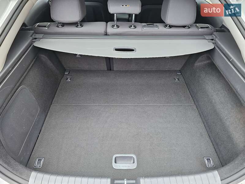 Лифтбек Hyundai Ioniq 2019 в Киеве