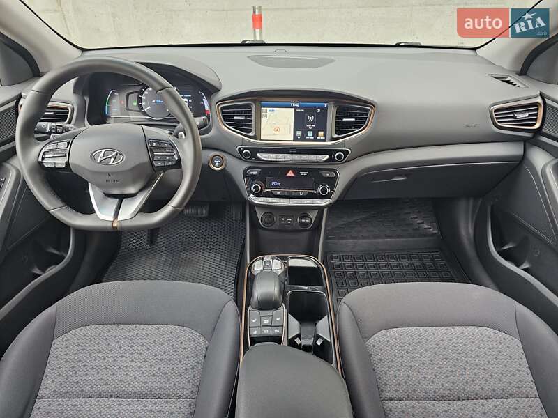 Лифтбек Hyundai Ioniq 2019 в Киеве