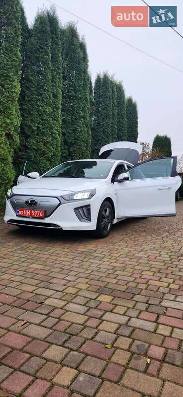 Лифтбек Hyundai Ioniq 2020 в Ровно