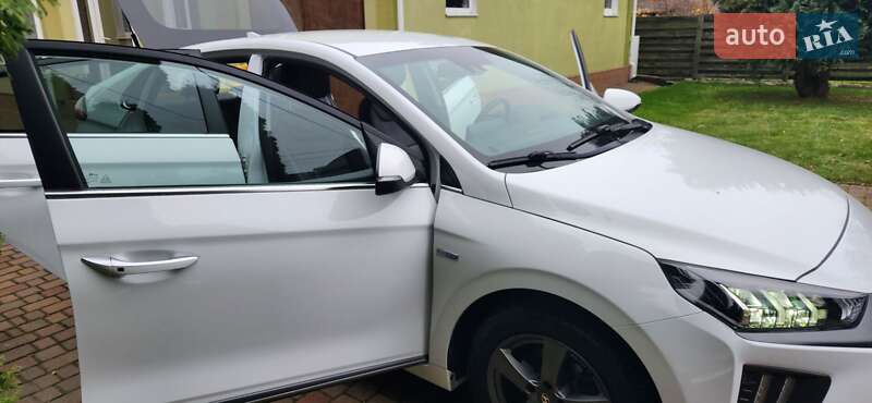 Лифтбек Hyundai Ioniq 2020 в Ровно