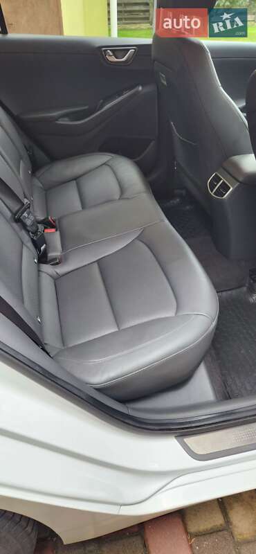 Лифтбек Hyundai Ioniq 2020 в Ровно