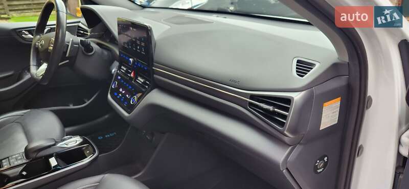 Лифтбек Hyundai Ioniq 2020 в Ровно