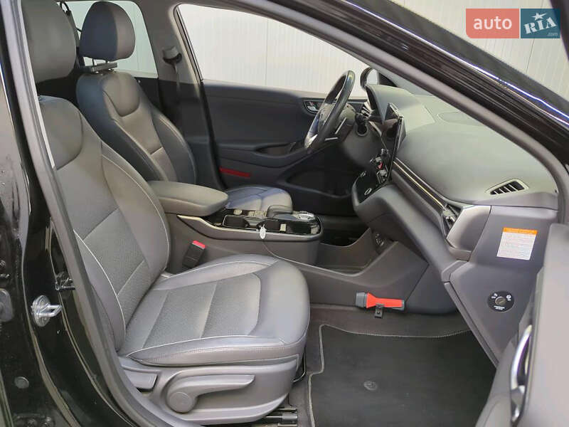 Лифтбек Hyundai Ioniq 2020 в Староконстантинове