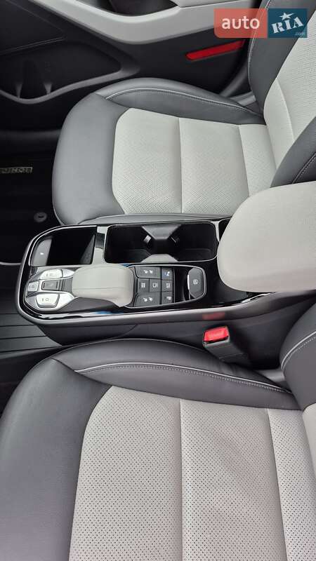 Ліфтбек Hyundai Ioniq 2020 в Житомирі фото 23 Ліфтбек Hyundai Ioniq 2020 в Житомирі