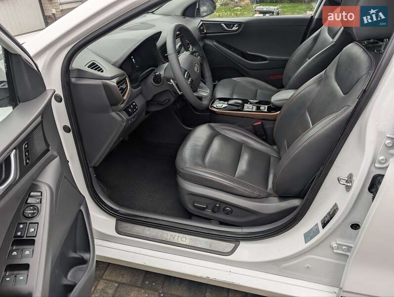 Хэтчбек Hyundai Ioniq 2016 в Виннице фото 12 Хэтчбек Hyundai Ioniq 2016 в Виннице