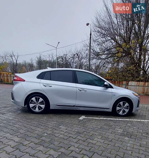 Лифтбек Hyundai Ioniq 2019 в Виннице фото 28 Лифтбек Hyundai Ioniq 2019 в Виннице