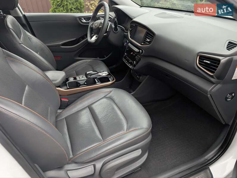 Хэтчбек Hyundai Ioniq 2016 в Виннице фото 17 Хэтчбек Hyundai Ioniq 2016 в Виннице