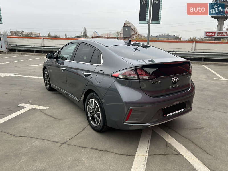 Лифтбек Hyundai Ioniq 2019 в Киеве фото 9 Лифтбек Hyundai Ioniq 2019 в Киеве