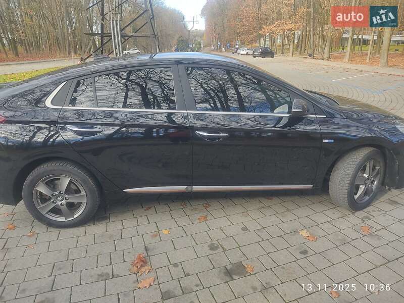 Хэтчбек Hyundai Ioniq 2016 в Львове