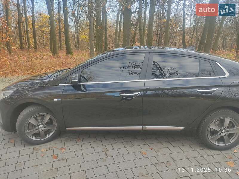 Хэтчбек Hyundai Ioniq 2016 в Львове