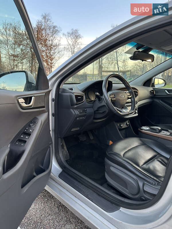 Хэтчбек Hyundai Ioniq 2018 в Житомире фото 4 Хэтчбек Hyundai Ioniq 2018 в Житомире