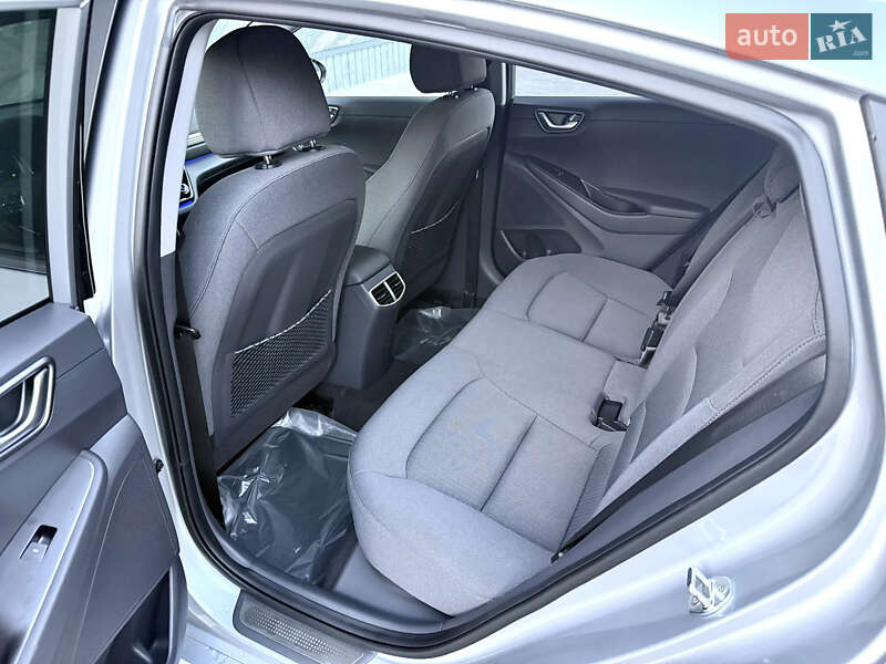 Лифтбек Hyundai Ioniq 2020 в Тернополе фото 29 Лифтбек Hyundai Ioniq 2020 в Тернополе