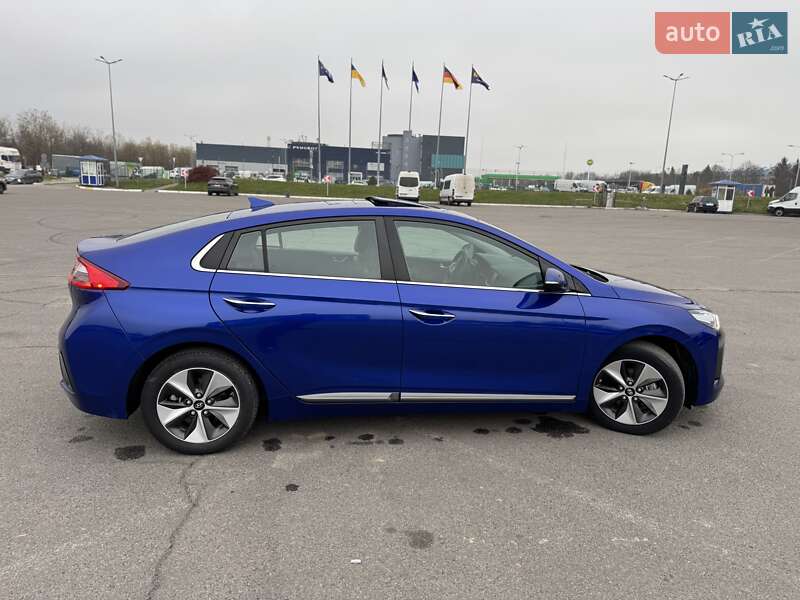 Лифтбек Hyundai Ioniq 2019 в Львове