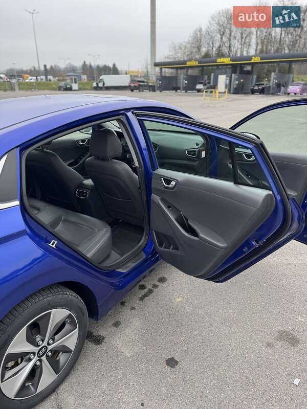 Лифтбек Hyundai Ioniq 2019 в Львове