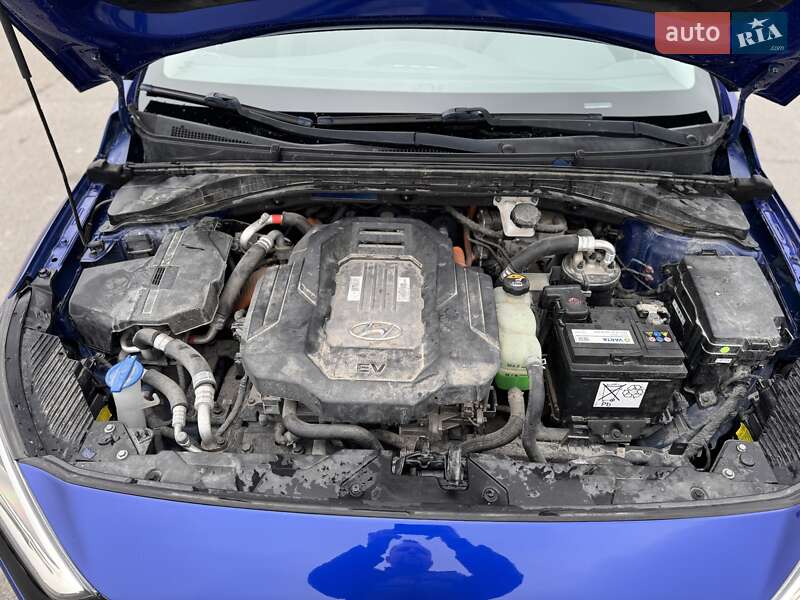 Лифтбек Hyundai Ioniq 2019 в Львове