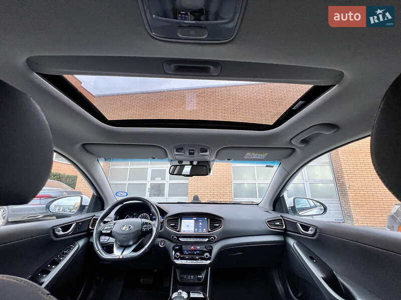 Лифтбек Hyundai Ioniq 2017 в Луцке