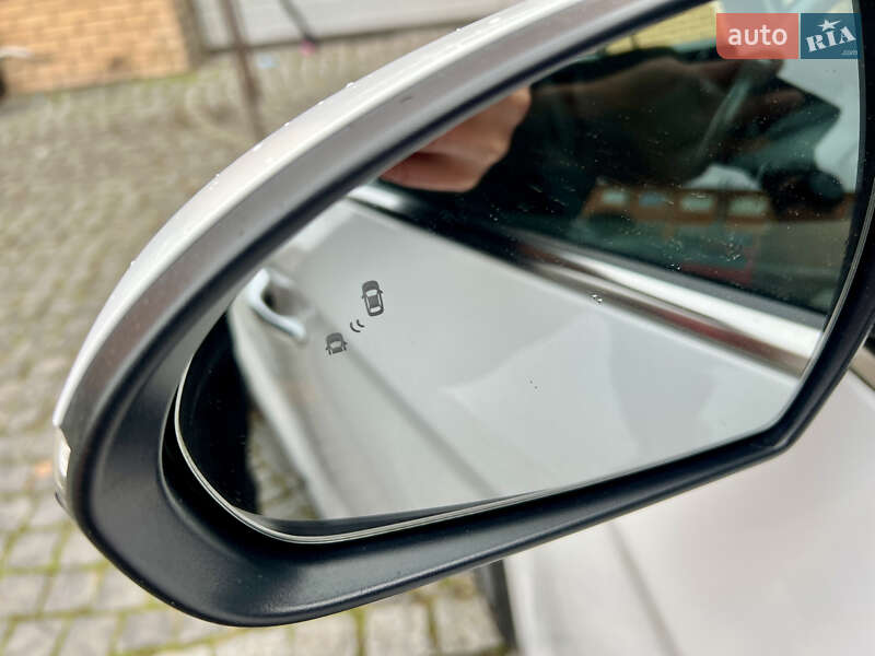 Лифтбек Hyundai Ioniq 2017 в Луцке