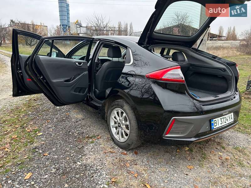 Хэтчбек Hyundai Ioniq 2019 в Полтаве