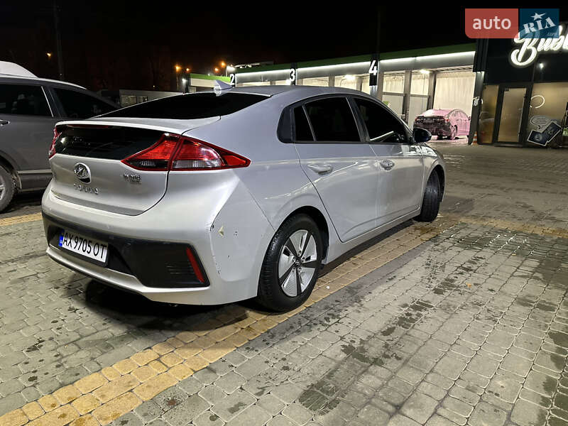 Хэтчбек Hyundai Ioniq 2017 в Харькове