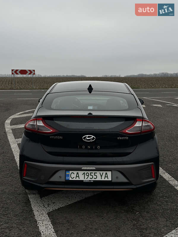 Хетчбек Hyundai Ioniq 2018 в Черкасах
