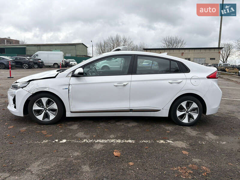 Хэтчбек Hyundai Ioniq 2018 в Ровно