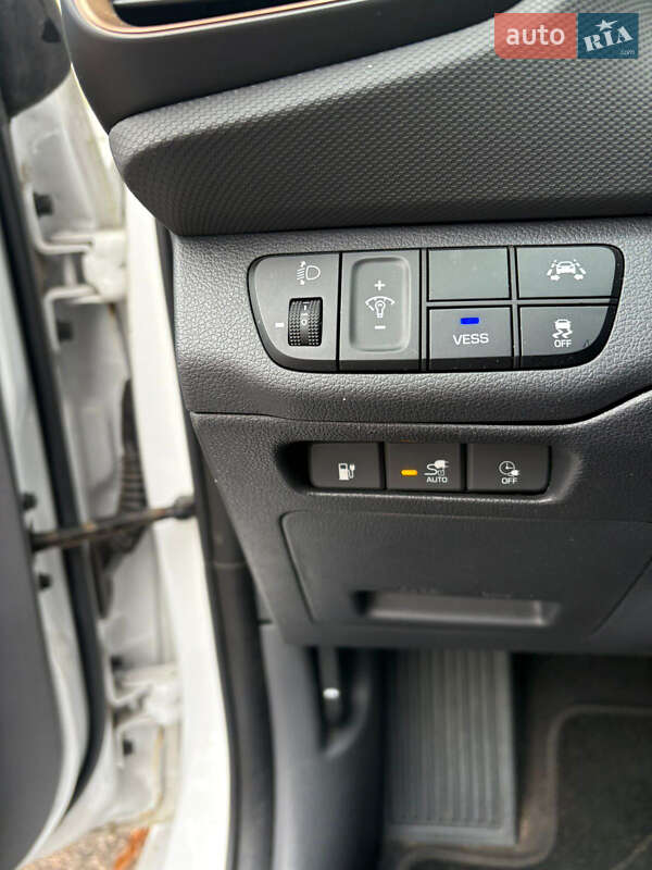 Хэтчбек Hyundai Ioniq 2018 в Ровно