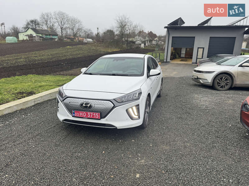 Ліфтбек Hyundai Ioniq 2020 в Рівному фото 3 Ліфтбек Hyundai Ioniq 2020 в Рівному