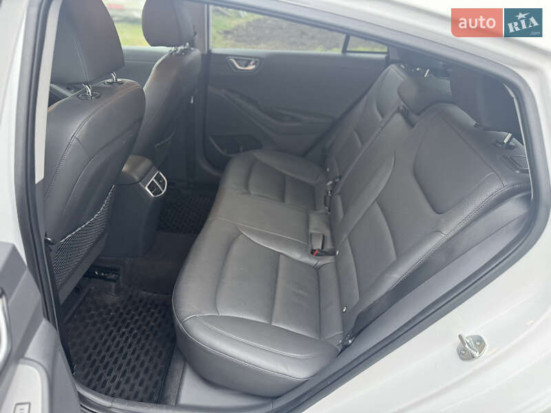 Ліфтбек Hyundai Ioniq 2020 в Рівному фото 18 Ліфтбек Hyundai Ioniq 2020 в Рівному