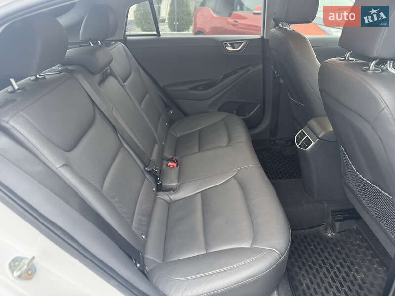 Ліфтбек Hyundai Ioniq 2020 в Рівному фото 25 Ліфтбек Hyundai Ioniq 2020 в Рівному