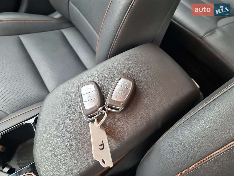 Лифтбек Hyundai Ioniq 2019 в Виннице