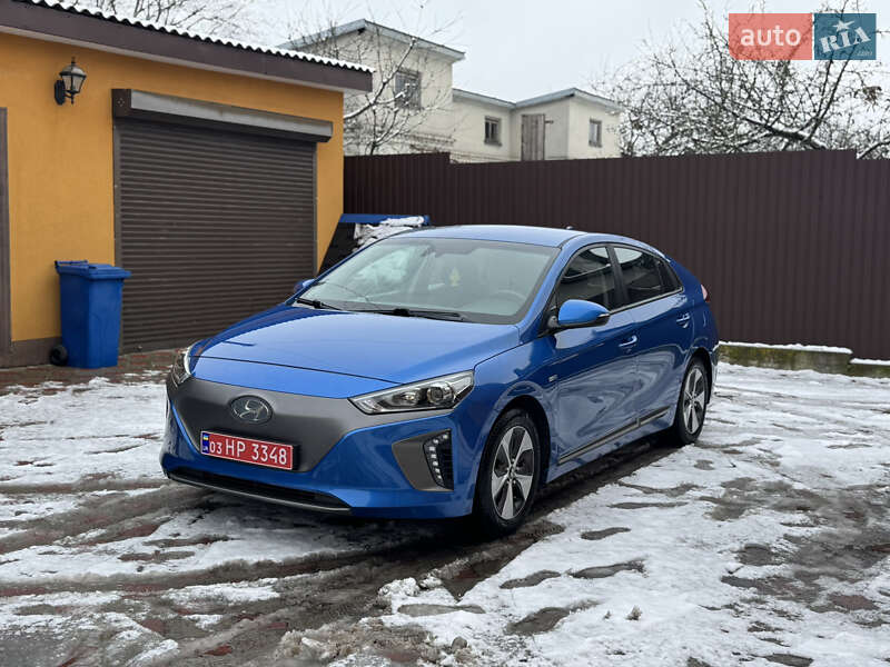 Хэтчбек Hyundai Ioniq 2017 в Ровно фото 2 Хэтчбек Hyundai Ioniq 2017 в Ровно