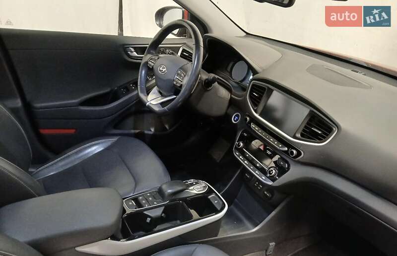 Хэтчбек Hyundai Ioniq 2018 в Ровно фото 10 Хэтчбек Hyundai Ioniq 2018 в Ровно