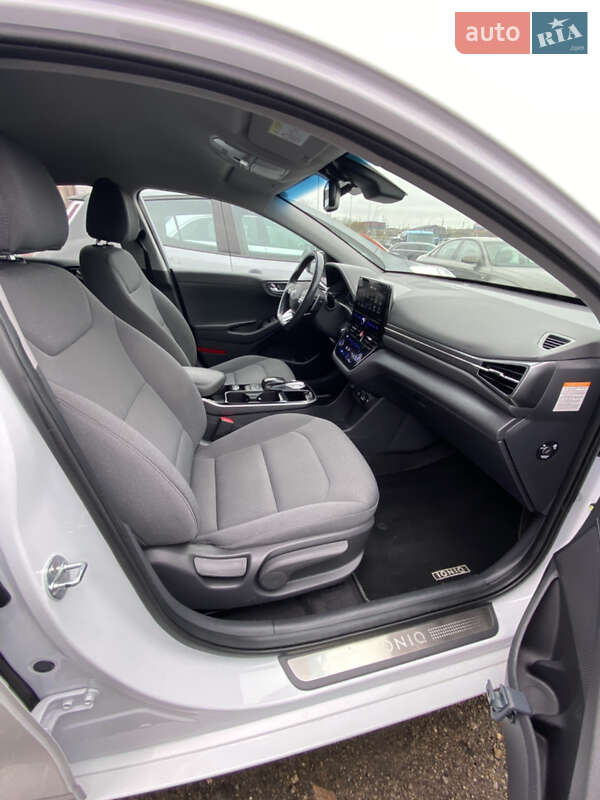 Лифтбек Hyundai Ioniq 2020 в Тернополе фото 26 Лифтбек Hyundai Ioniq 2020 в Тернополе