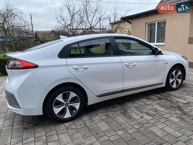 Хэтчбек Hyundai Ioniq 2019 в Виннице