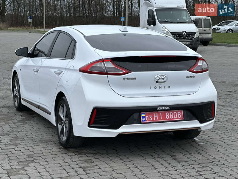 Хэтчбек Hyundai Ioniq 2018 в Бродах фото 5 Хэтчбек Hyundai Ioniq 2018 в Бродах