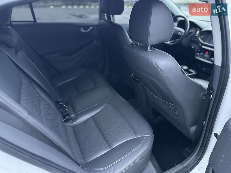 Хэтчбек Hyundai Ioniq 2018 в Бродах фото 19 Хэтчбек Hyundai Ioniq 2018 в Бродах