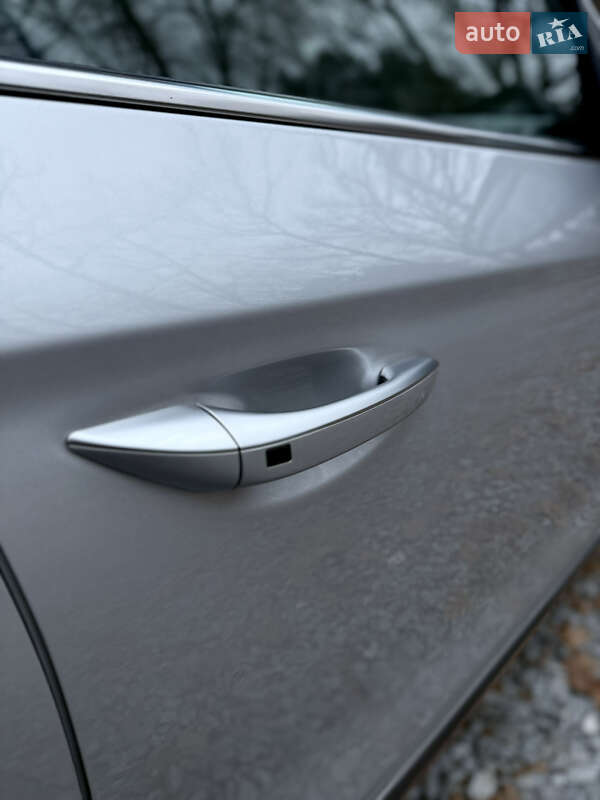 Лифтбек Hyundai Ioniq 2017 в Бродах фото 15 Лифтбек Hyundai Ioniq 2017 в Бродах