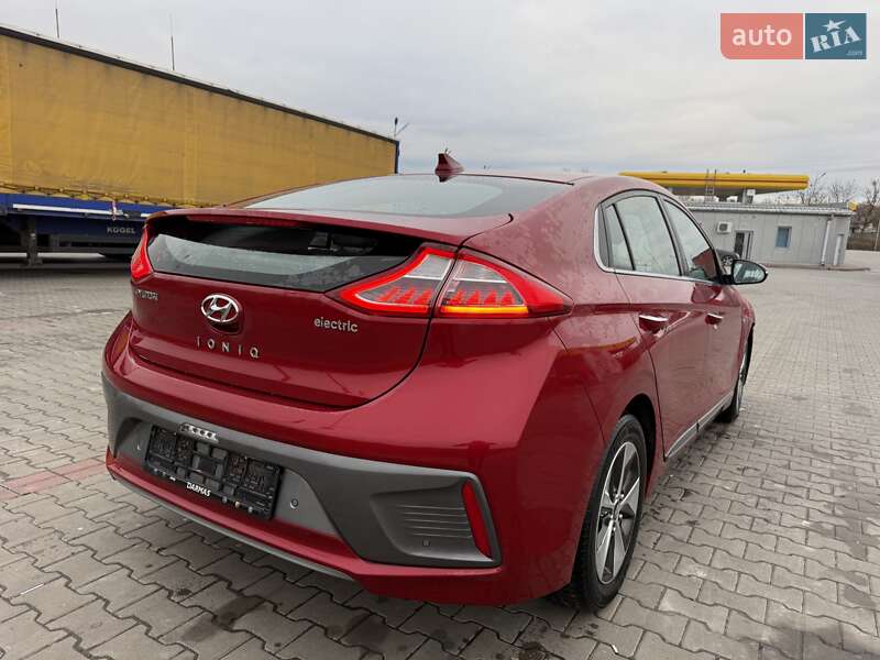 Лифтбек Hyundai Ioniq 2019 в Луцке