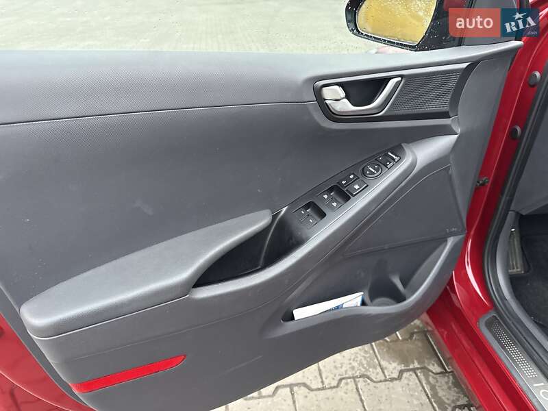 Лифтбек Hyundai Ioniq 2019 в Луцке