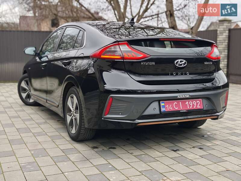 Хэтчбек Hyundai Ioniq 2018 в Ивано-Франковске