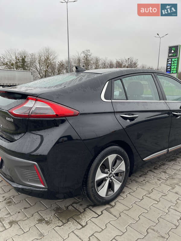 Хэтчбек Hyundai Ioniq 2017 в Луцке