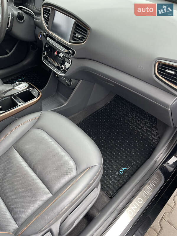 Хэтчбек Hyundai Ioniq 2017 в Луцке